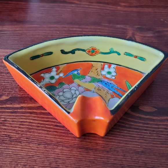 Vintage Japanese Ashtray - Picture 2 of 6